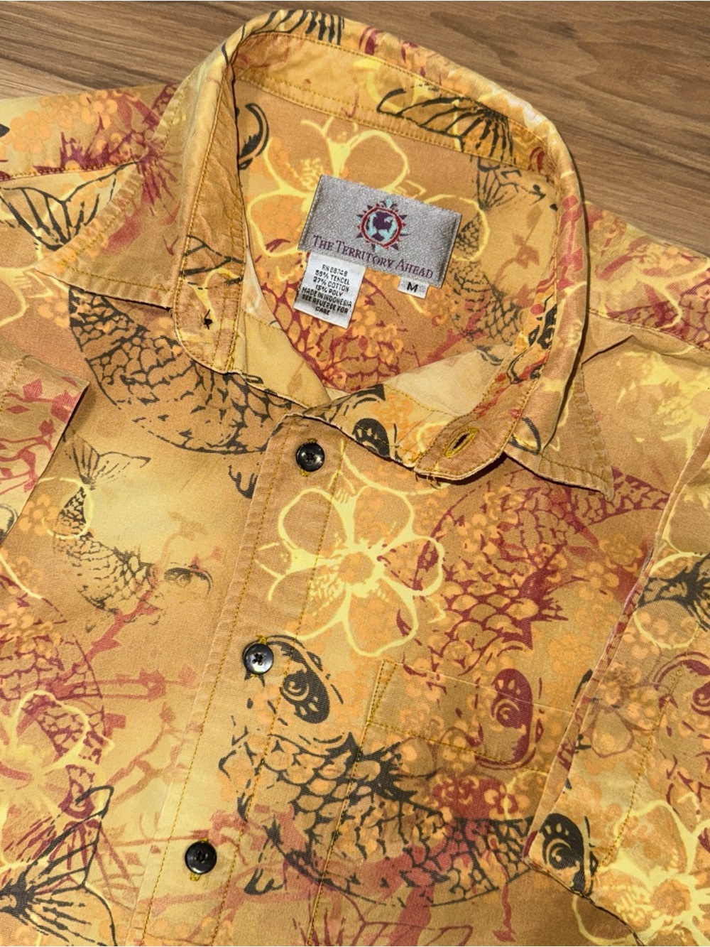 The Territory Ahead Shirt Men M Abstract Hawaiian Koi Fish Gold Cotton Button Up